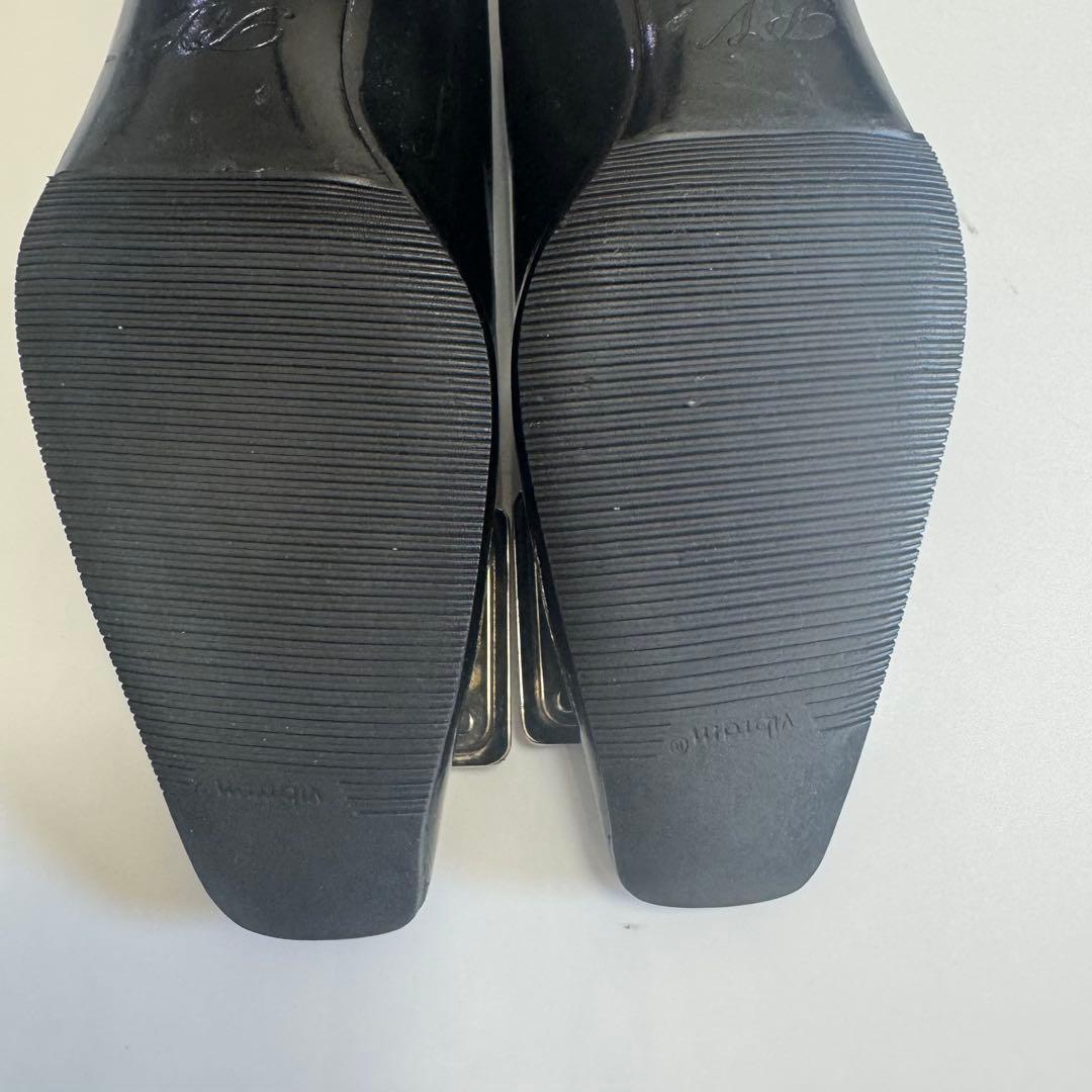 ロジェヴィヴィエ パンプス エナメル レザー シルバー金具 黒