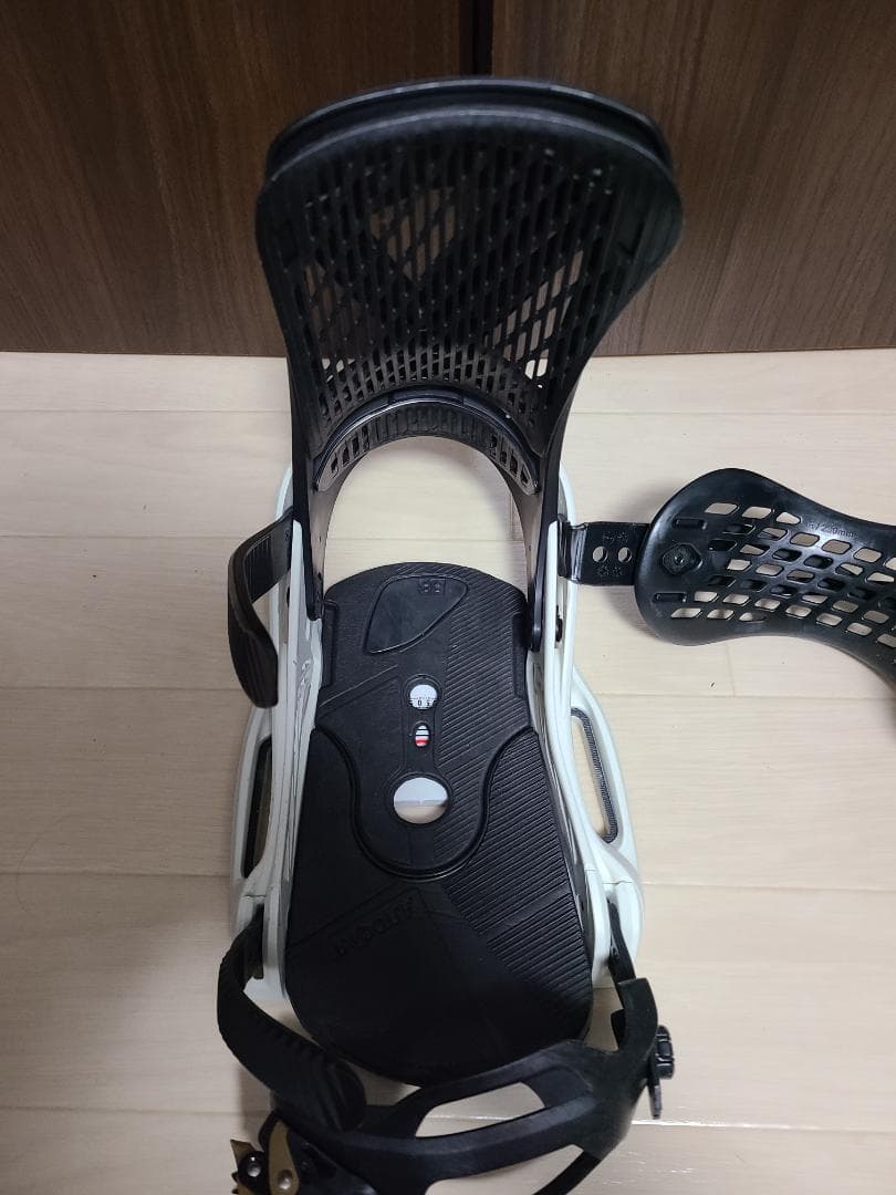 BURTON GENESIS EST バートン ジェネシス Mバインディング