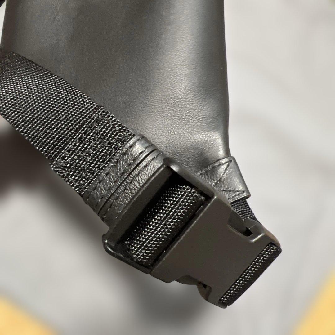 再値下げ！BALENCIAGA エブリデイ　ボディバッグ