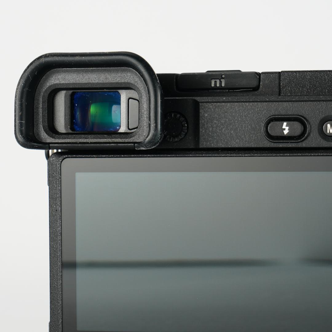 子どもの2度と戻らない瞬間を美しく、最高カメラ SONY α6400 ミラーレス