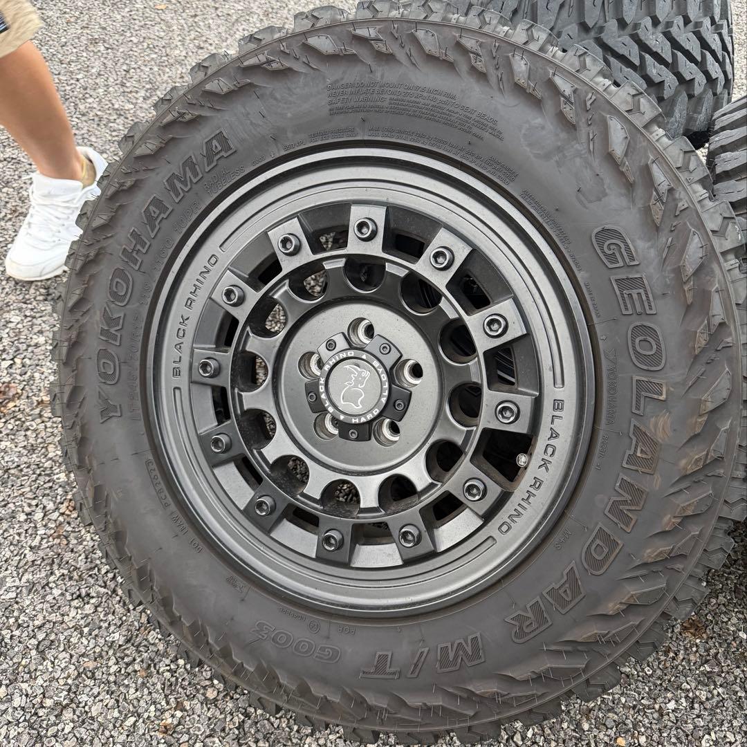 【手渡し限定】BLACK RHINO ホイール