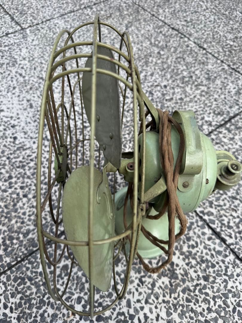 日*1様 三菱電機製の古い レトロ 卓上扇風機 グリーン 3枚羽アンティーク