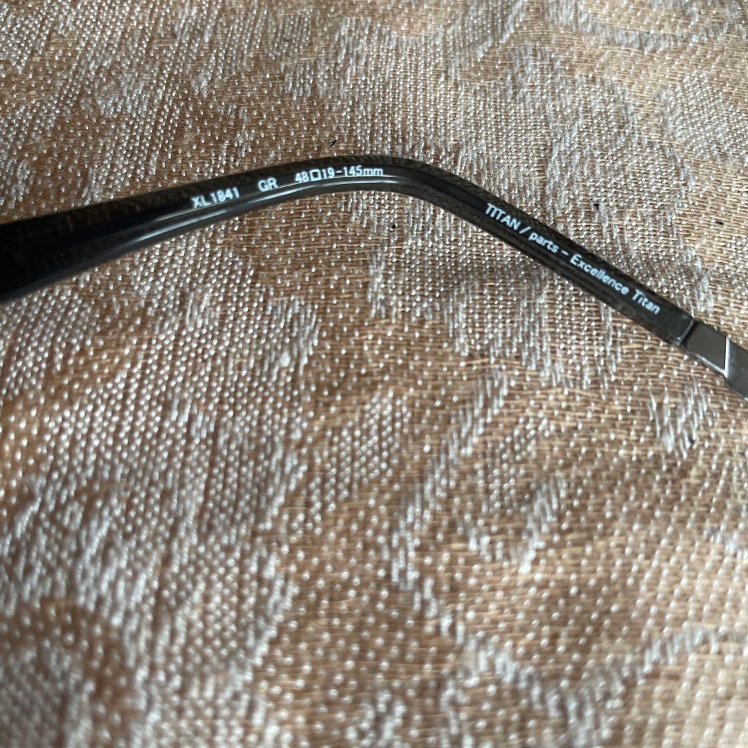 お買得‼️Charmant 四角い老眼鏡