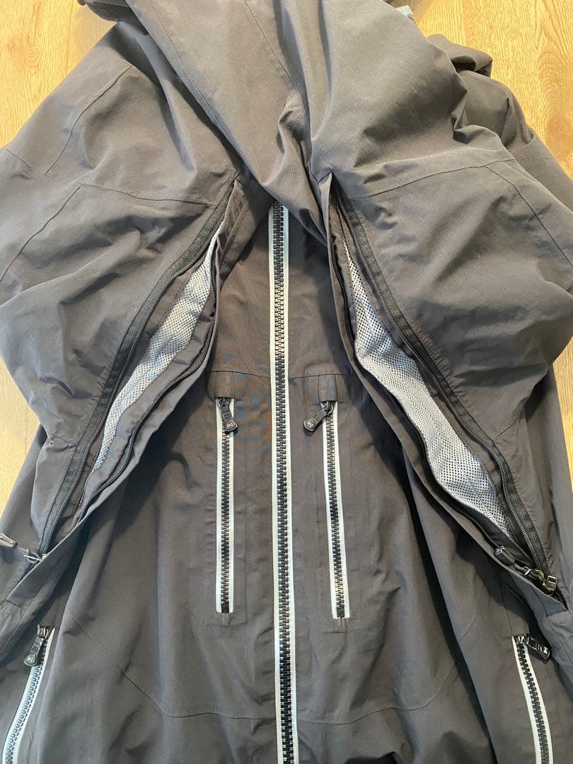 Burton [ak] Gore-Tex スノーボードジャケット Ｌ　ブラック