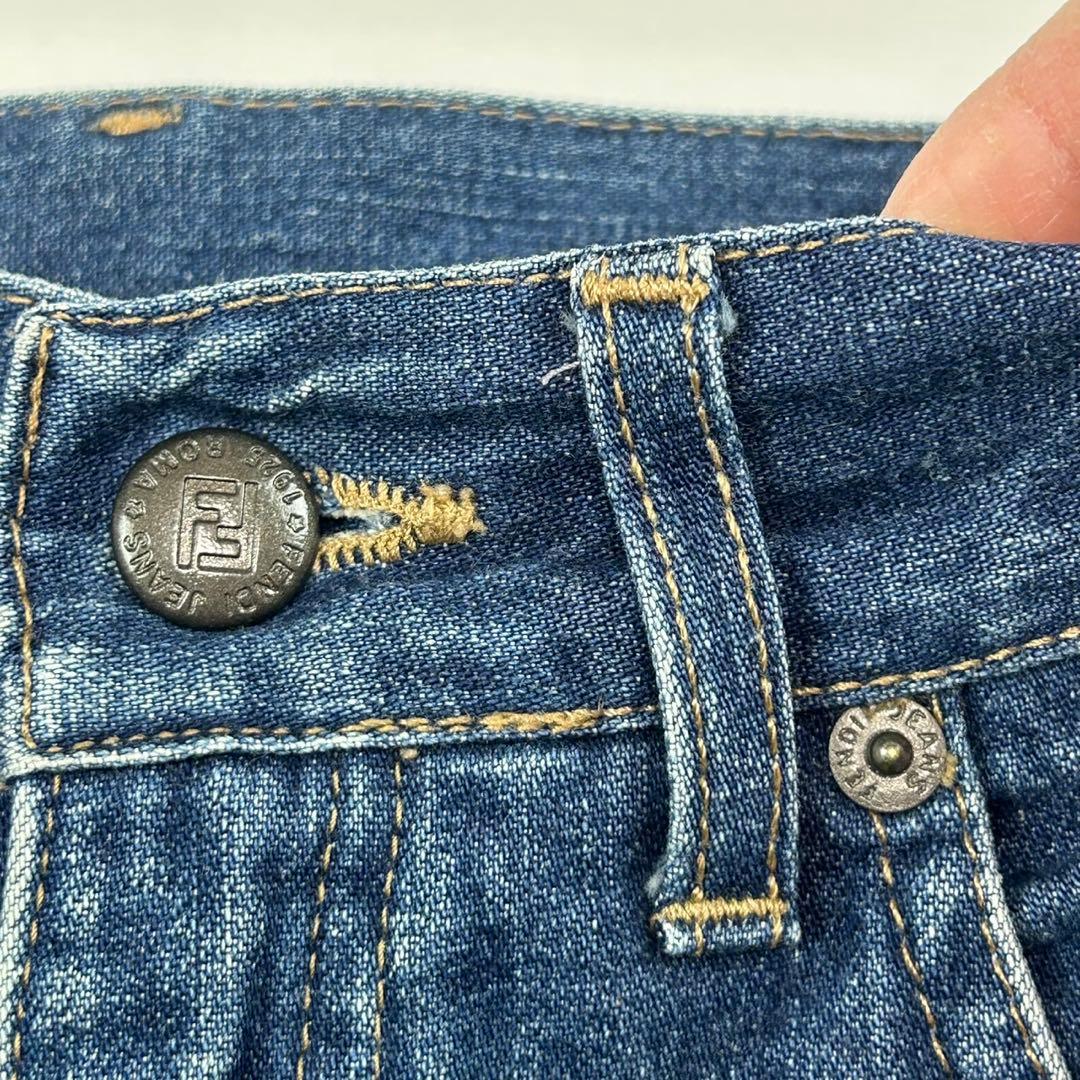 P78 美品 L フェンディ ロゴボタン デニムパンツ インディゴ レディース