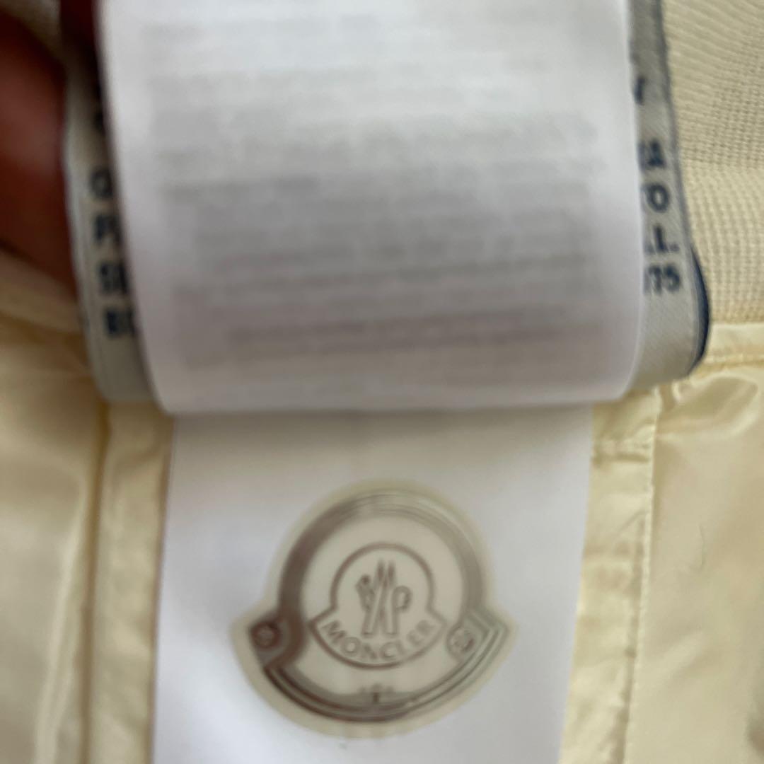 モンクレール裾フリルダウンベスト