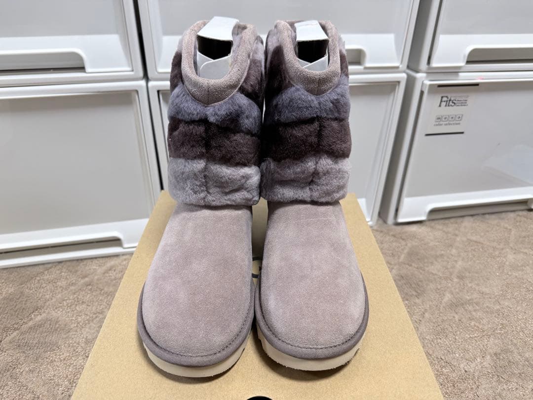 新品未使用UGGムートンブーツ23センチ