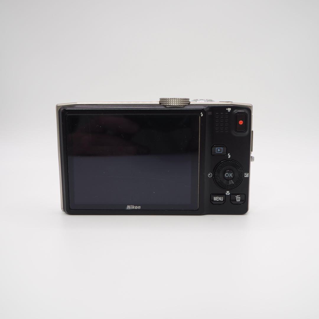 NikonCOOLPIX S8200 ホワイト