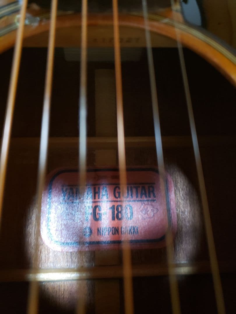 ヤマハ　YAMAHA　FG180赤ラベル
