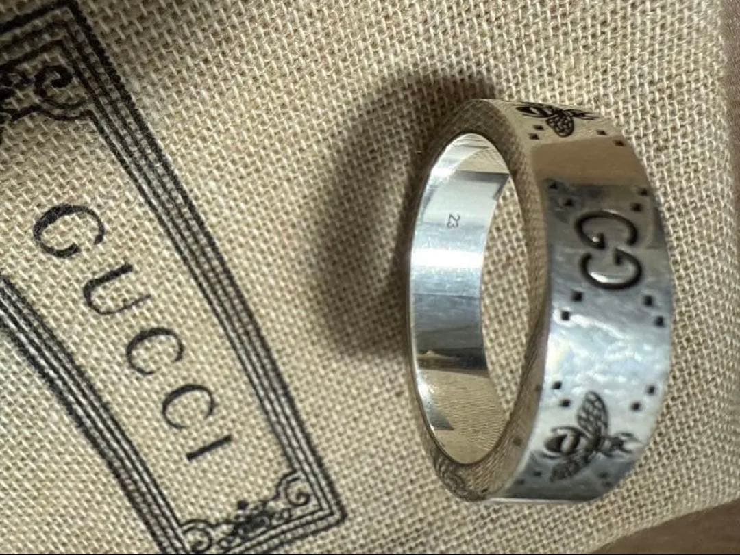 GUCCI シルバーリング 蜂　サイズ23