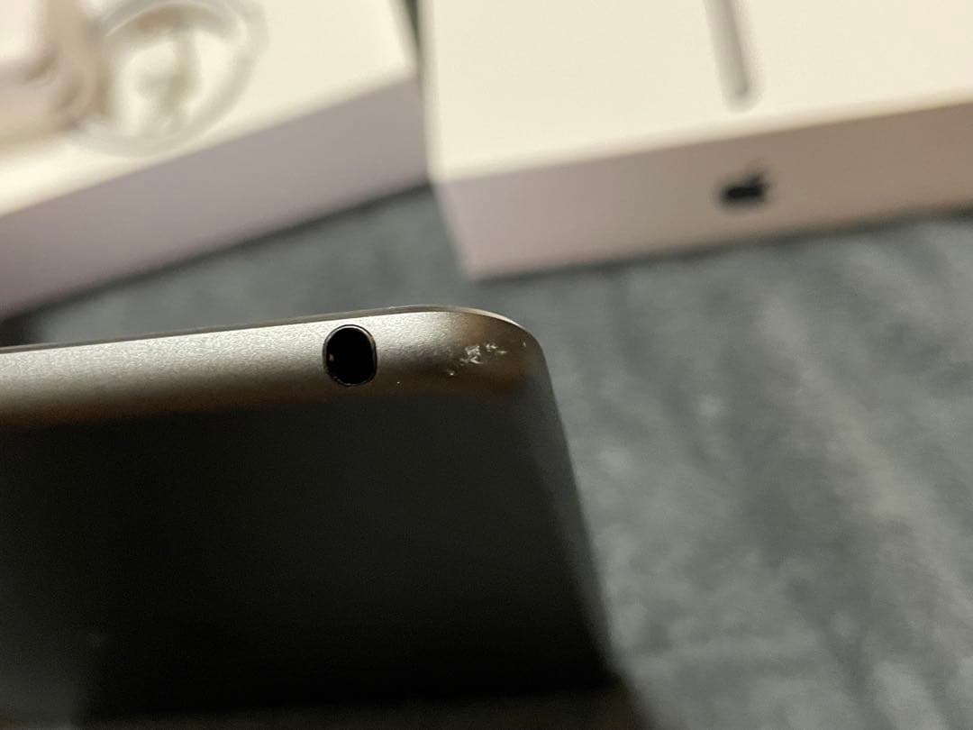 【画面割れ、欠け】iPad mini5/箱付き