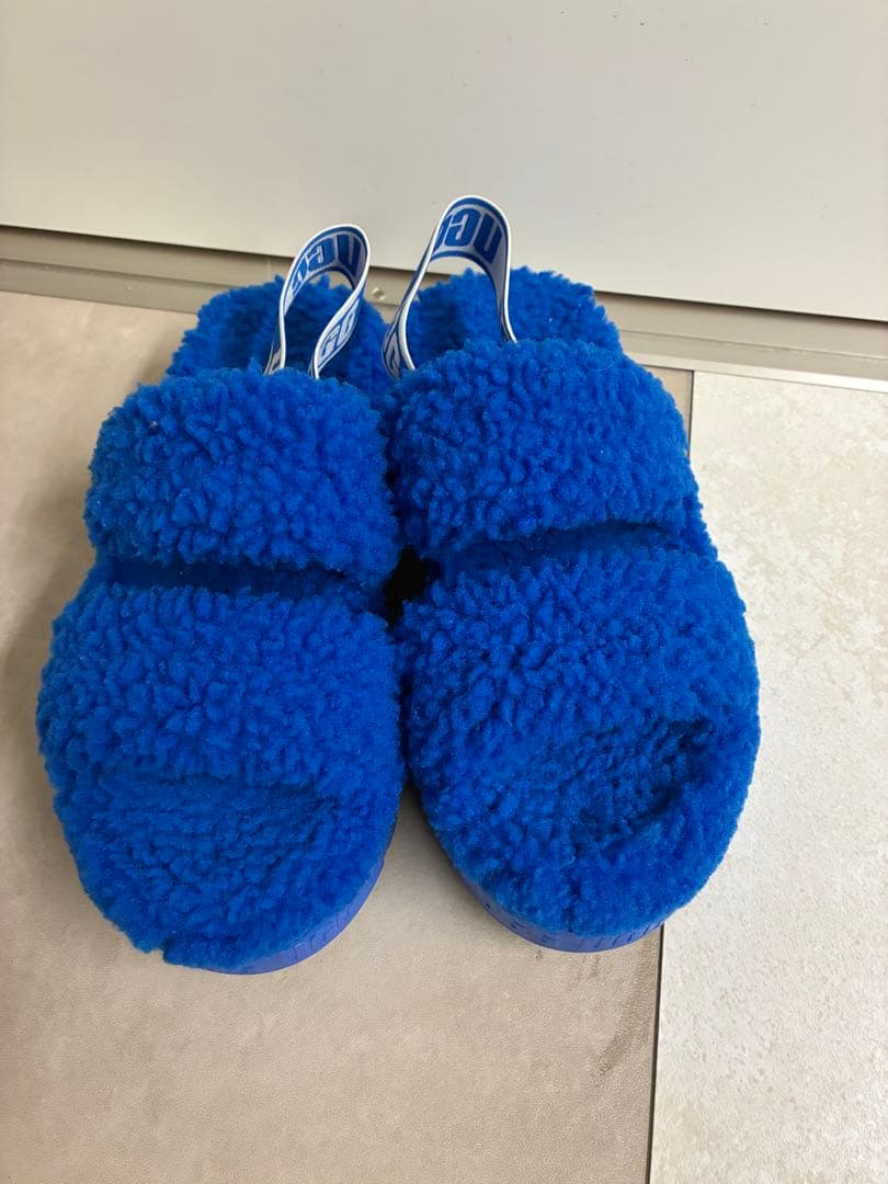 希少色　アグ　オー　フラッフィータ　厚底　もこもこサンダル　ブルー　24cm