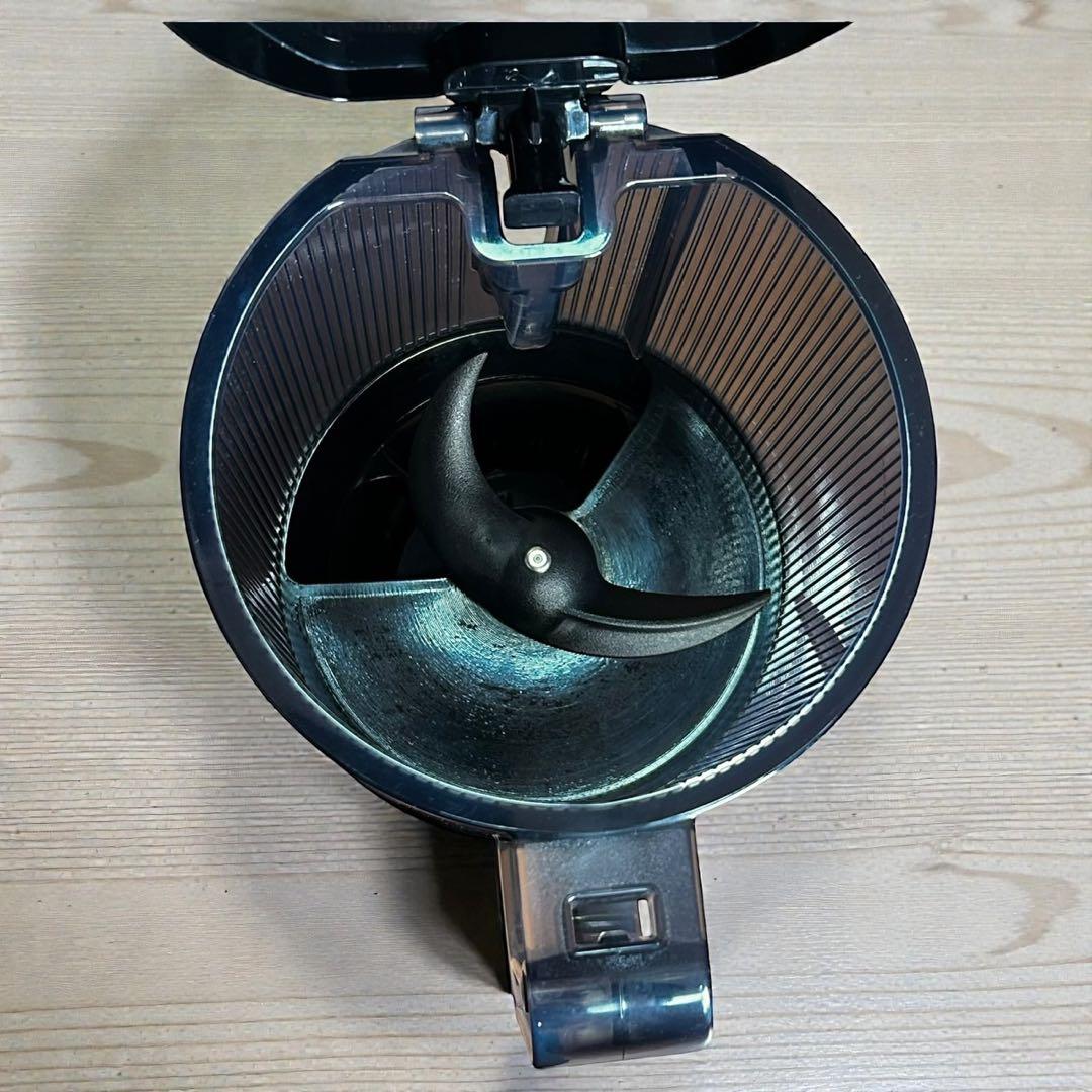 数回使用のみ❣️極美品✨Hurom スロージューサー H-200-DBAA03