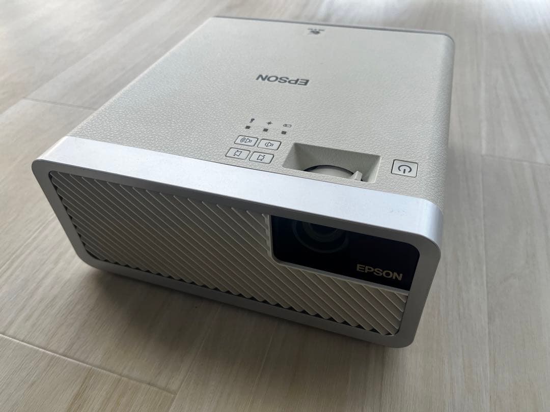 EPSON プロジェクター　EF-100W
