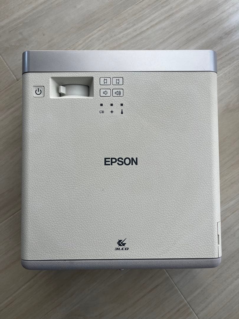 EPSON プロジェクター　EF-100W