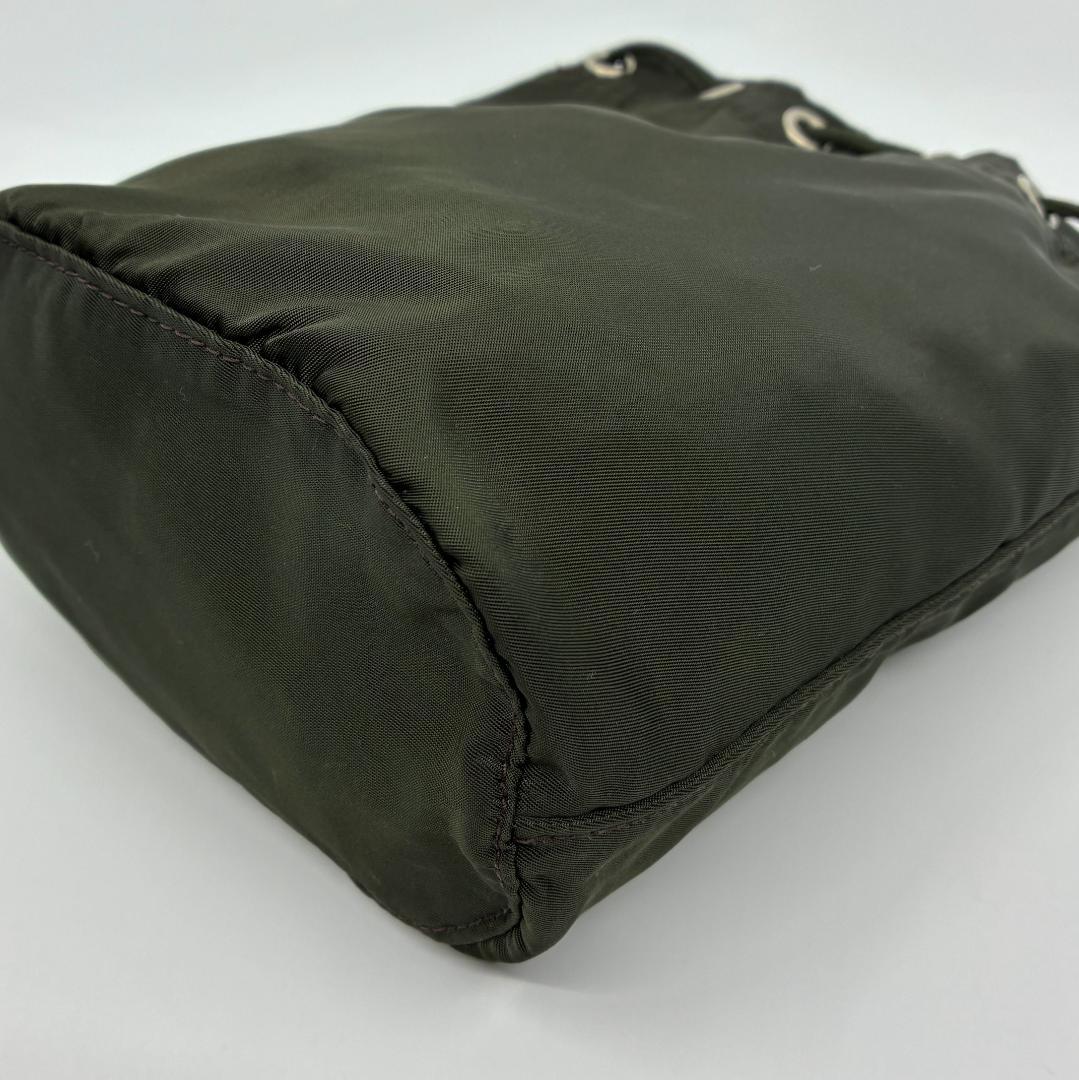 PRADA プラダ ナイロン 巾着ポーチ オリーブグリーン A1352B4