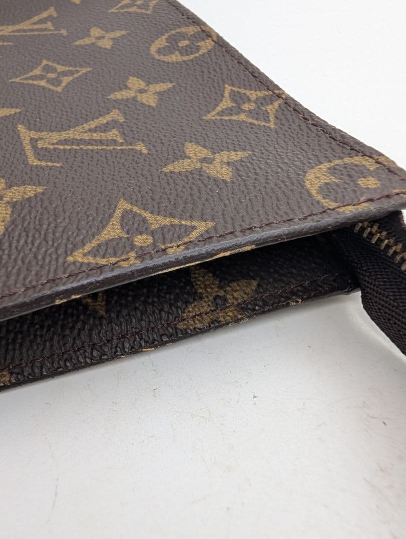 Louis Vuitton モノグラム バケツのポーチ（PM）