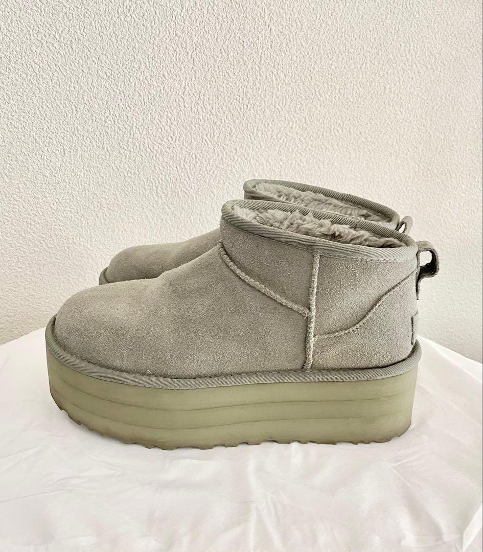 UGG クラシックウルトラミニ厚底ムートンブーツ