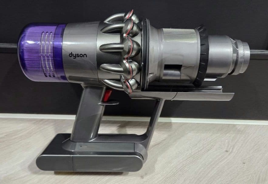 ⑥ダイソン dyson V11 SV14 本体のみ エコモード62分