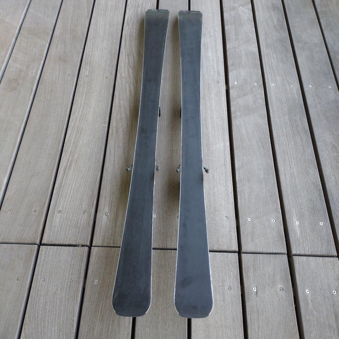 【値下げ】Nordica スキー板130センチ　ビンディング、ストック付き。