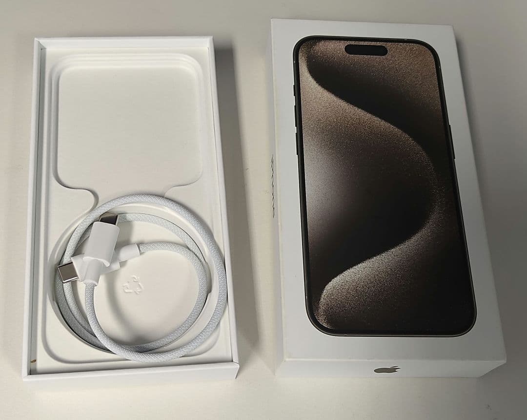 iPhone15pro 256GB US版