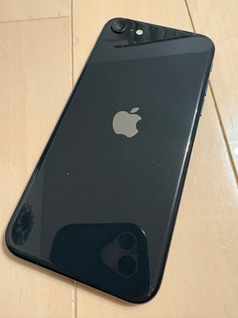 Apple iPhone se(第二世代)ブラック 本体 64GB