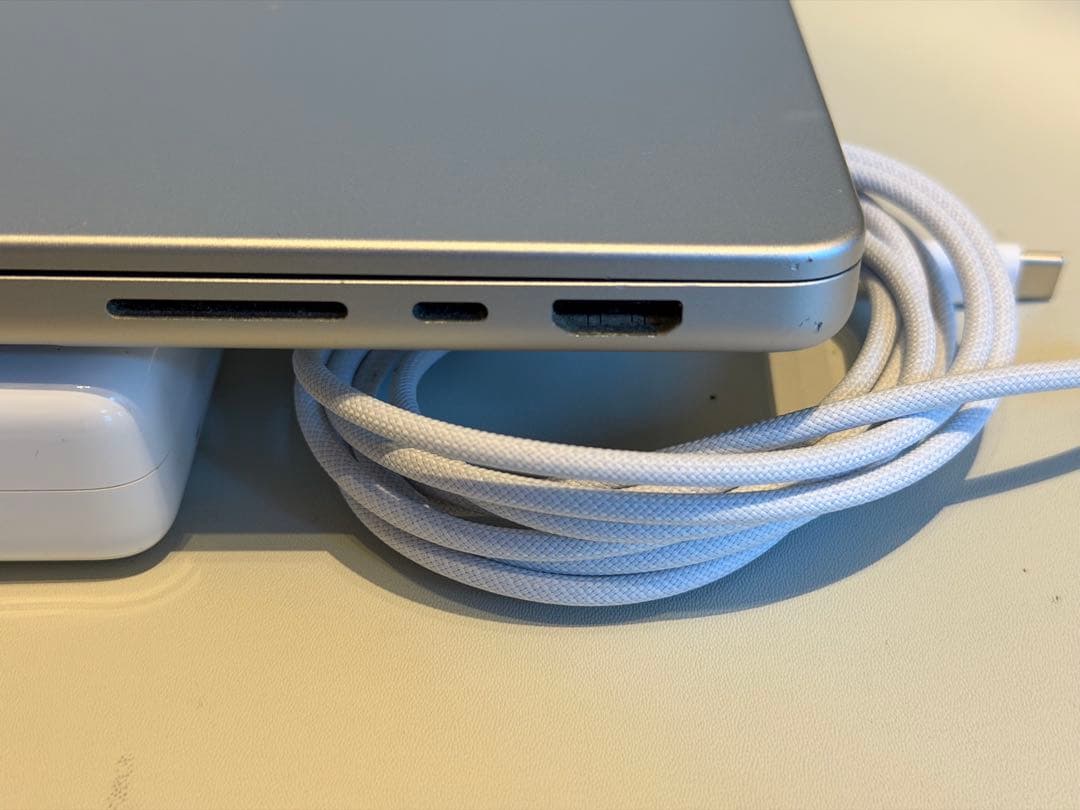 m*n様 MacBook Pro 14 M2 Pro 2023 32gb US