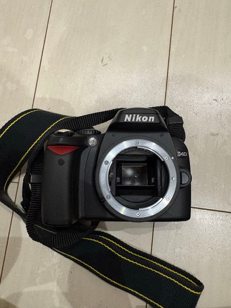 Nikon D40 デジタル一眼レフカメラ