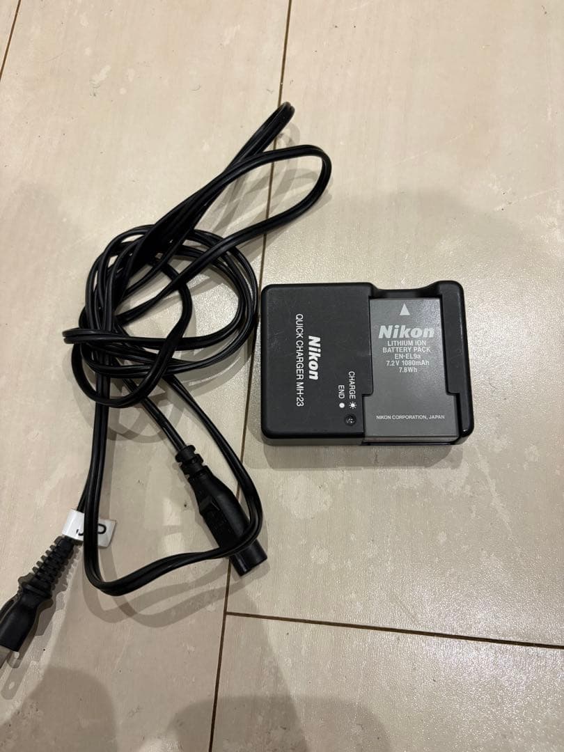 Nikon D40 デジタル一眼レフカメラ