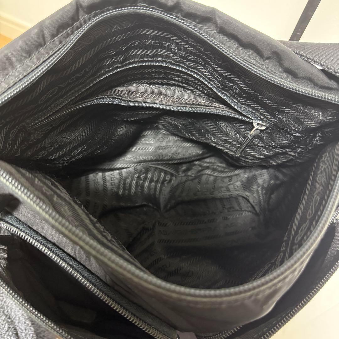 PRADA プラダ ショルダーバッグ メッセンジャー クロスボディ ボディバッグ