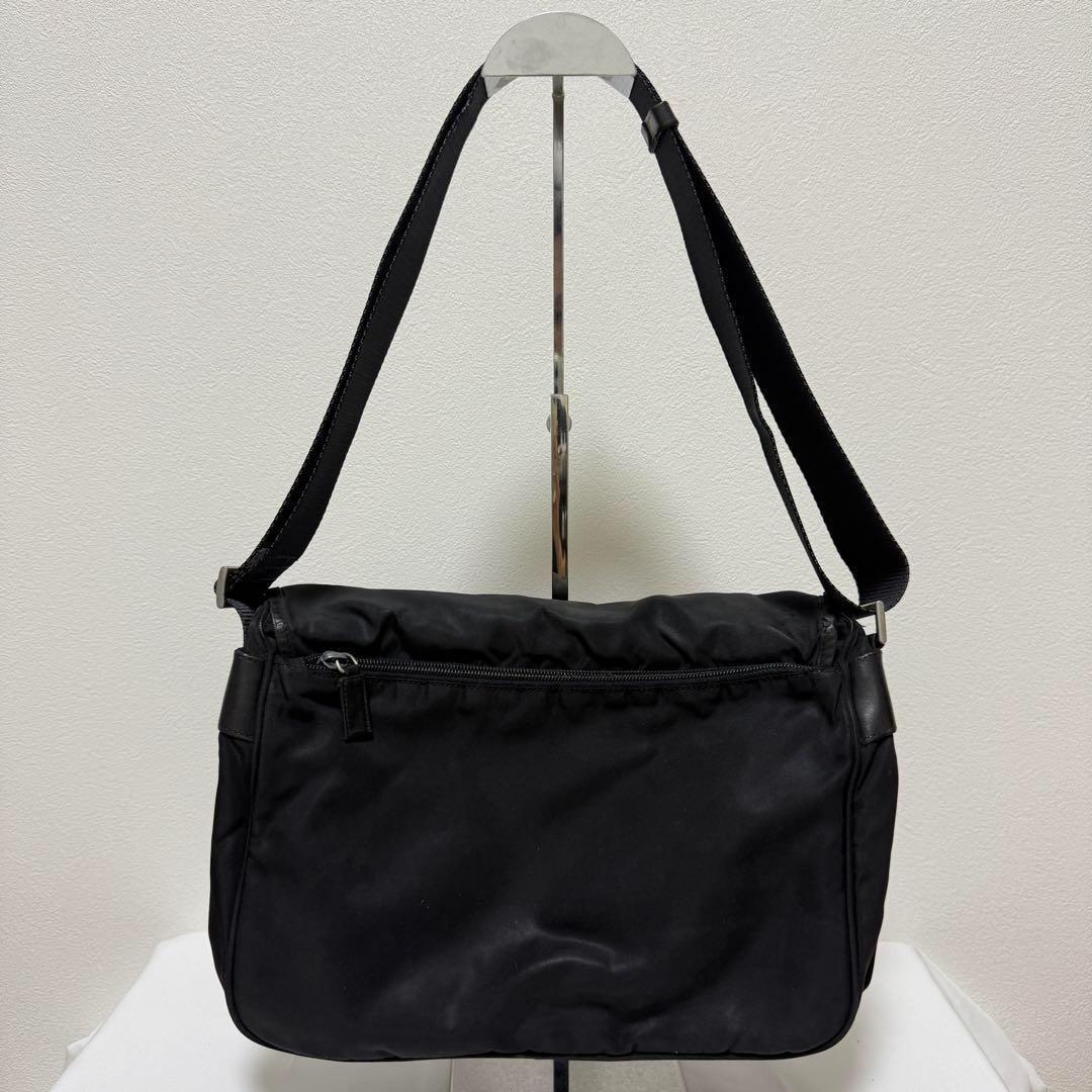 PRADA プラダ ショルダーバッグ メッセンジャー クロスボディ ボディバッグ