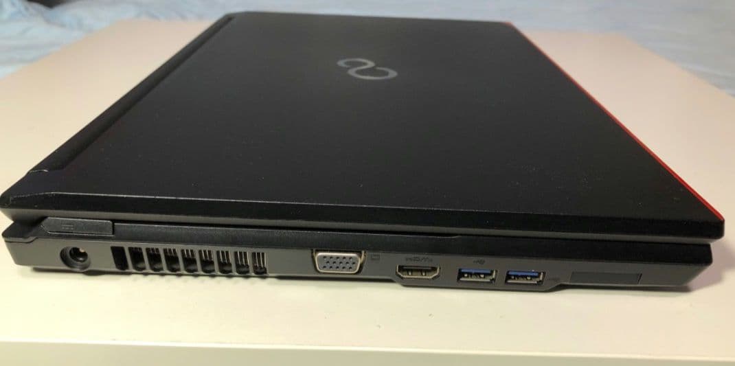 【SSD】 Win11 i5 8GB 256GB 富士通製ノートPC