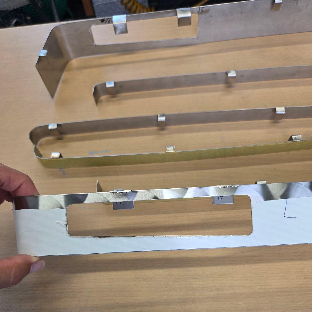 17スーパーグレート等　サイドステップ　フック付き鱗ステンレス