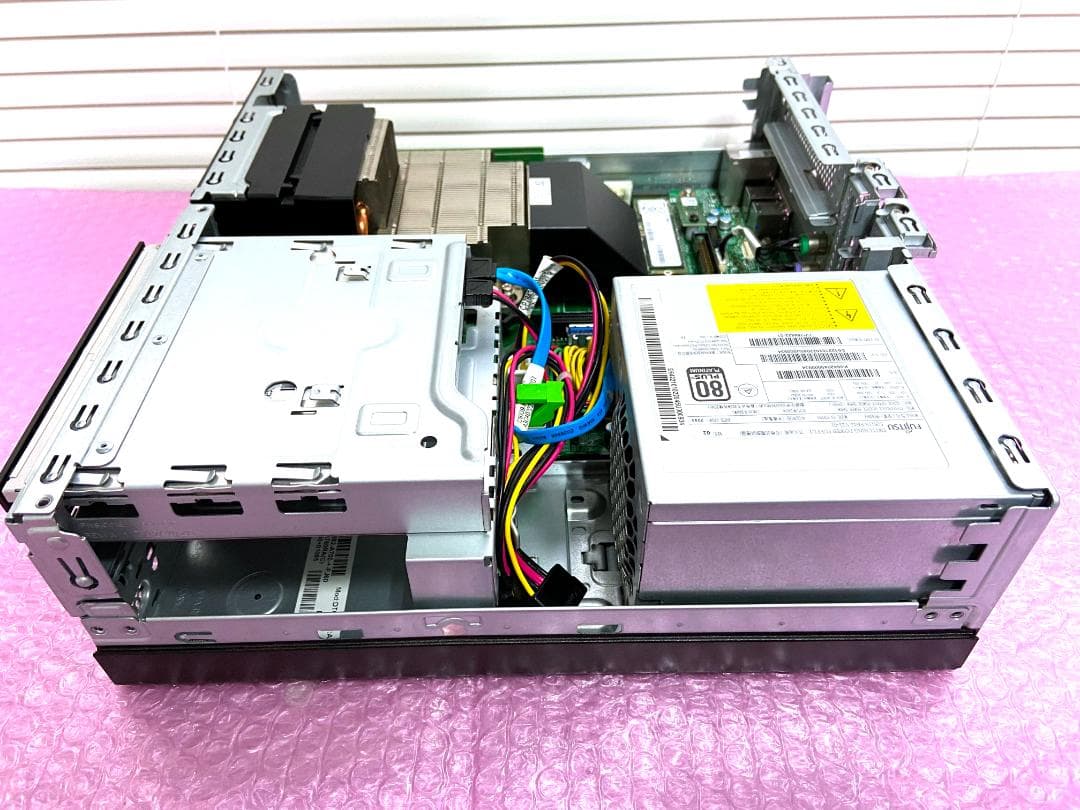 富士通 J5010 32GB SSD512G NVMe 第10世代 Quadro