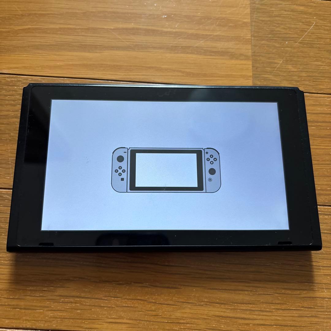 m*3様 Nintendo Switch 本体 + ドック + ケース　ジョイコ