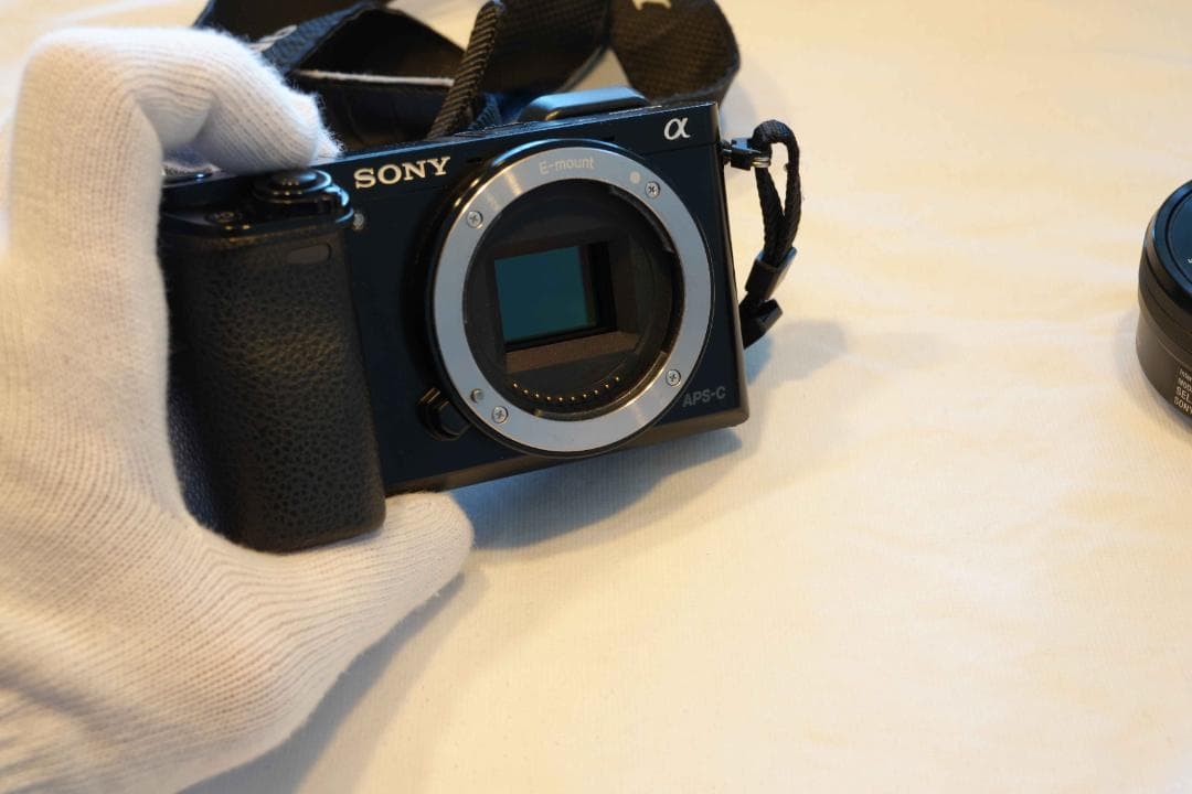 SONY α6000 (ILCE-6000) + レンズ【良好・付属品多数】