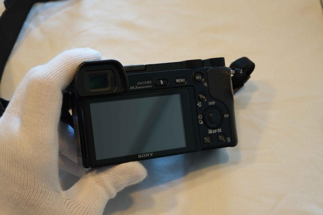 SONY α6000 (ILCE-6000) + レンズ【良好・付属品多数】