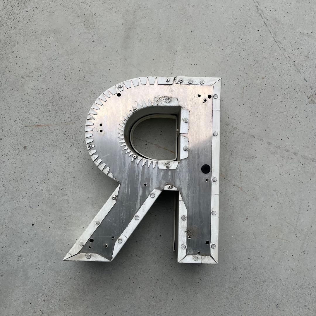 R 看板 アルファベット レターサイン 文字 アメリカ ビンテージ アンティーク