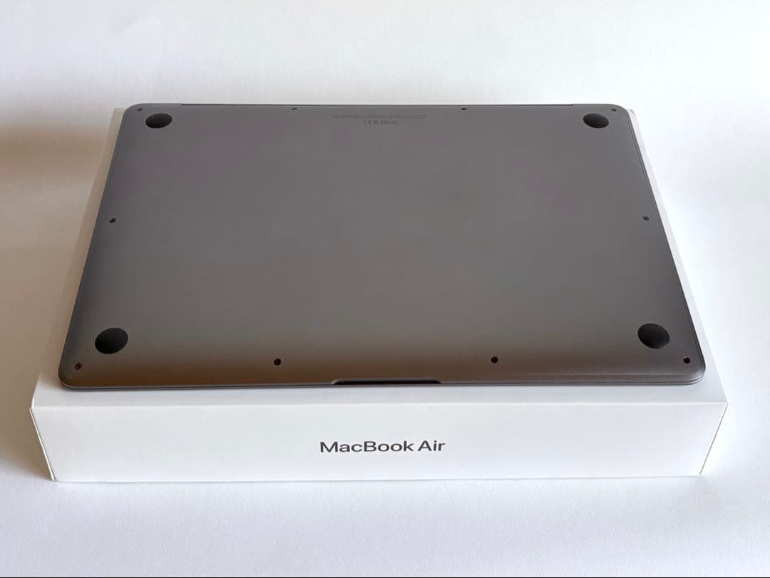 MacBook Air M1 2020 【8GB/256GB】13インチ