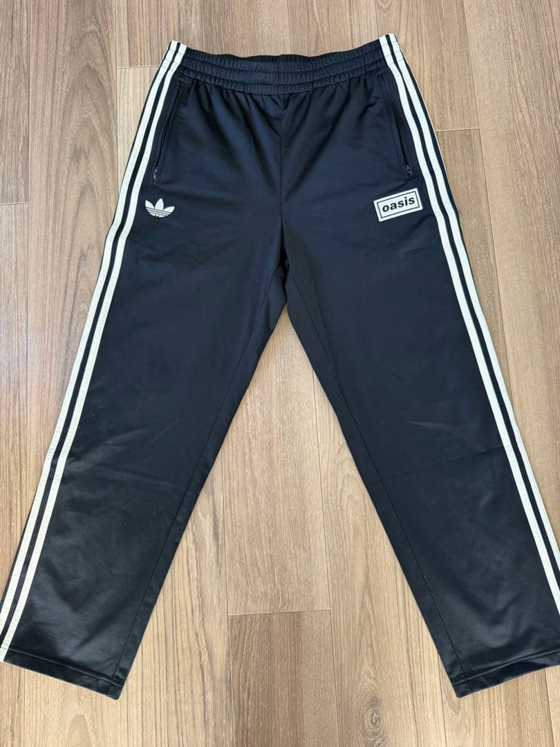 adidas oasis トラックパンツ