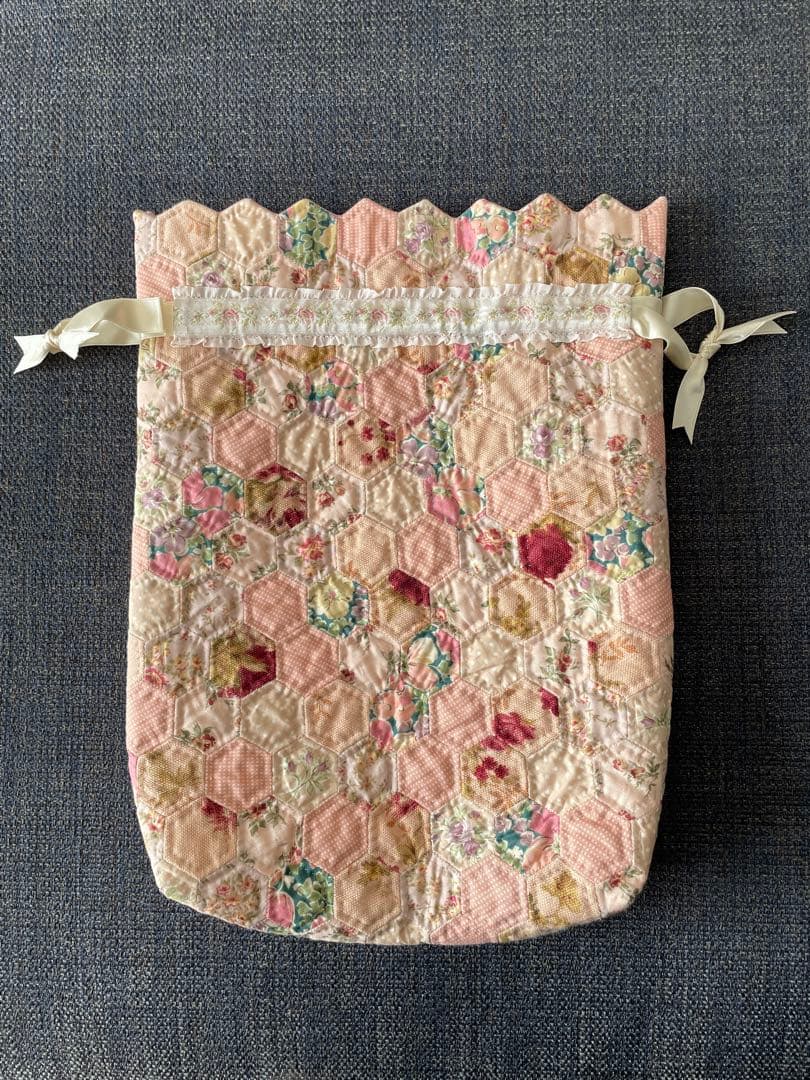 （622)花のモザイクのポーチ 完成品 宮崎順子さん