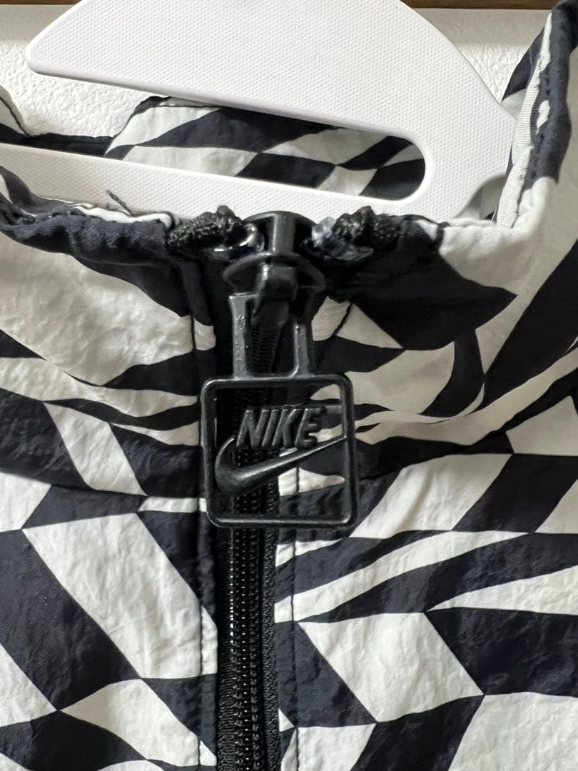 神さま専用Nike 幾何学模様 プルオーバーナイロンジャケット