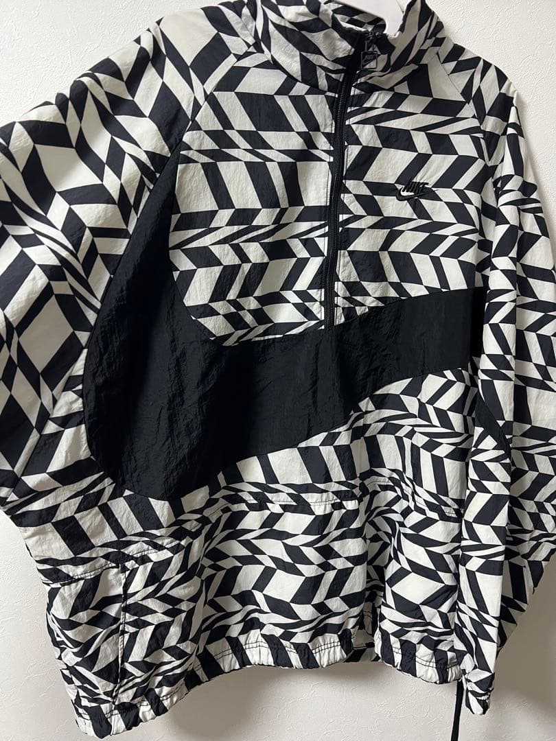 神さま専用Nike 幾何学模様 プルオーバーナイロンジャケット