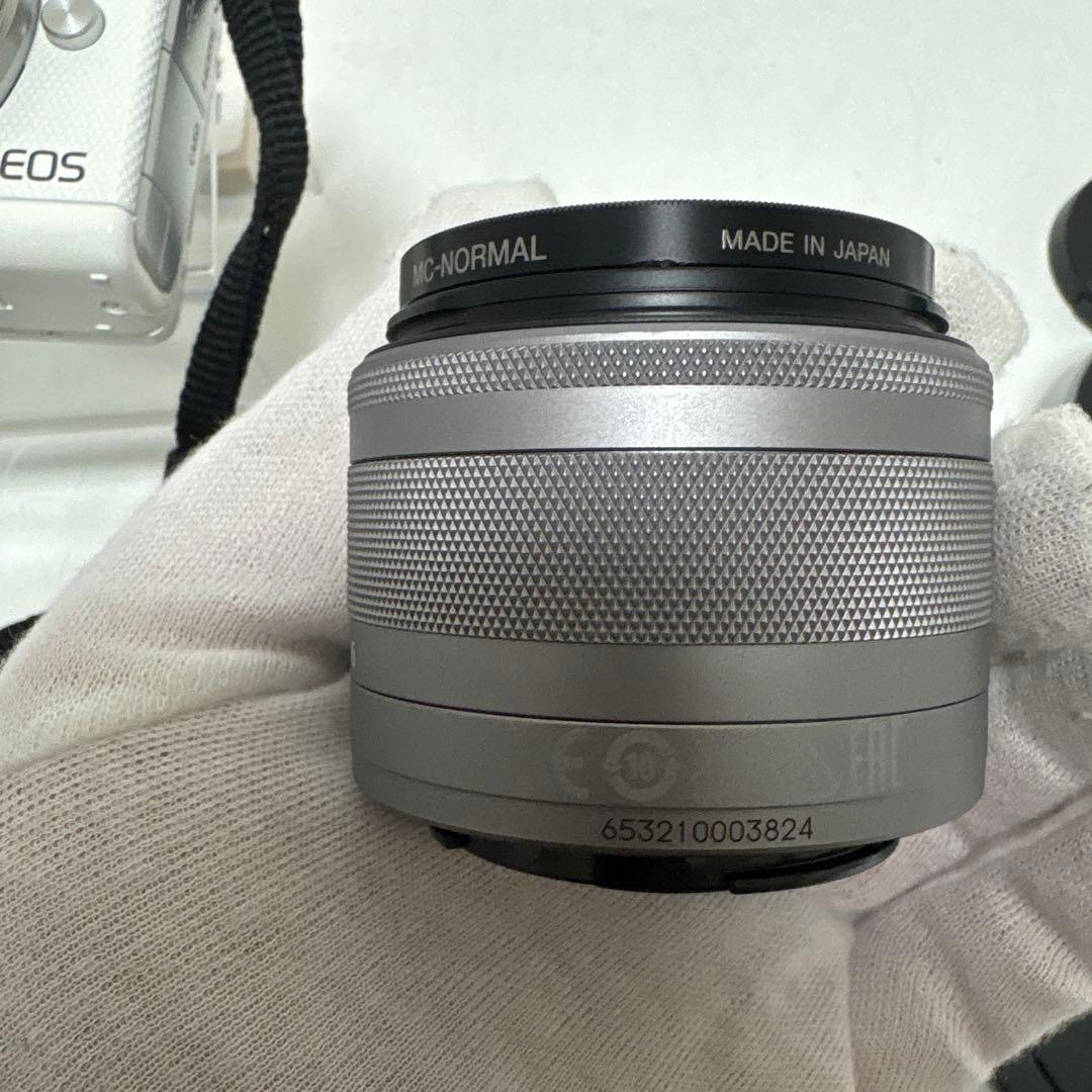 Canon EOS M100 ホワイト レンズ2点 ミニ三脚 備品あり