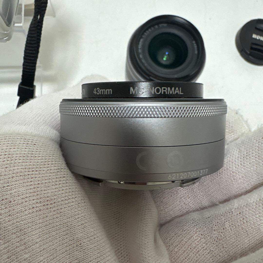 Canon EOS M100 ホワイト レンズ2点 ミニ三脚 備品あり