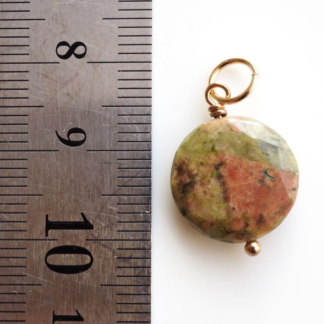 【もも】希少色薄桃翡翠の大粒枠留めネックレストップ