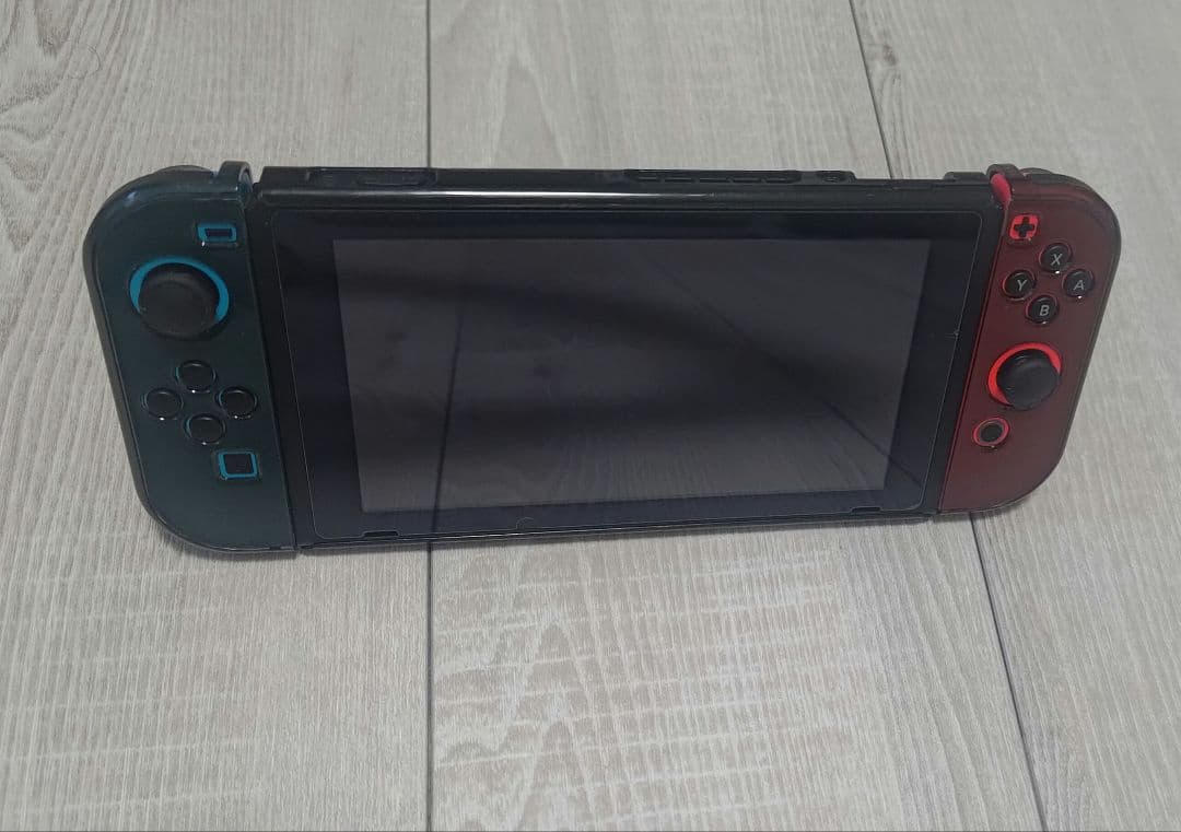 Nintendo Switch 本体 本体カバーとケースとソフト付