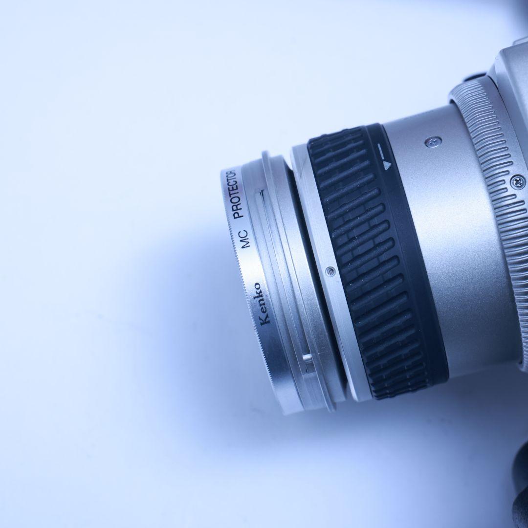 スマホ転送可 MINOLTA デジタルカメラ メモリーカードストラップ付