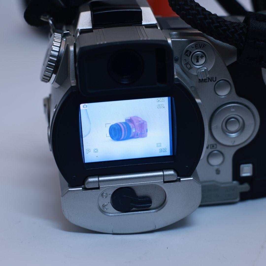 スマホ転送可 MINOLTA デジタルカメラ メモリーカードストラップ付