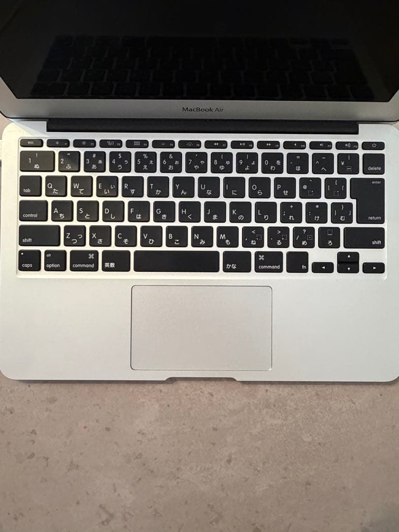 MacBook Air 11インチ　2013 メモリ4GB ストレージ128GB